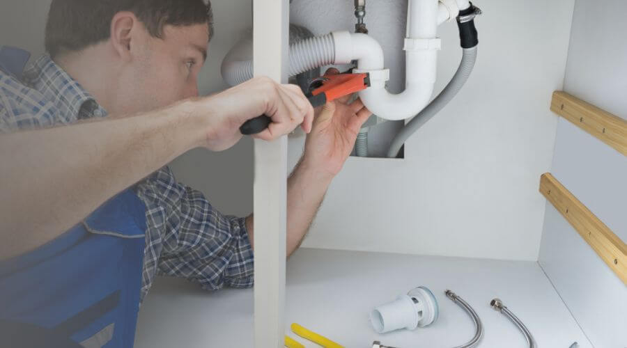 Professional water heater repair in Oakhurst, TX